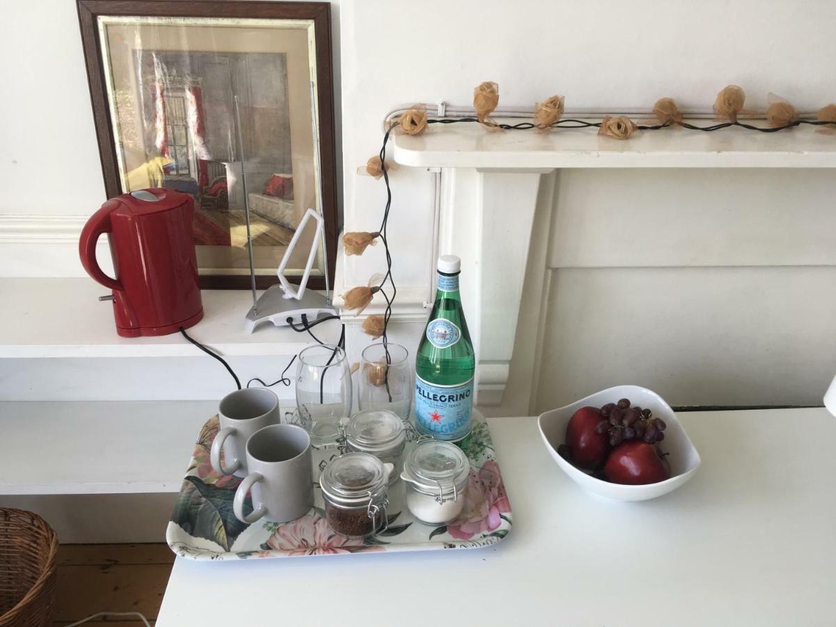 Fishponds Retreat Homestay Бристоль Экстерьер фото